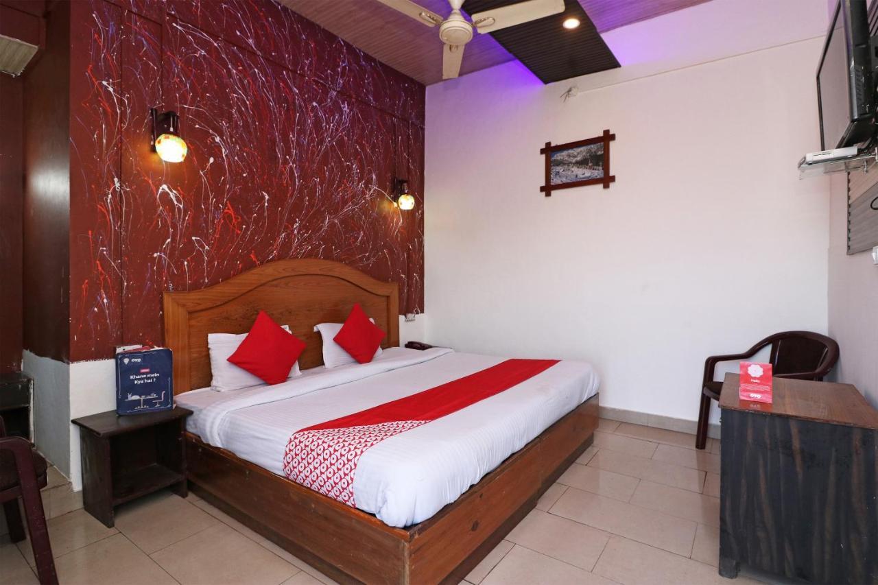 Flagship Dolphin Hotel Barasat Exterior photo
