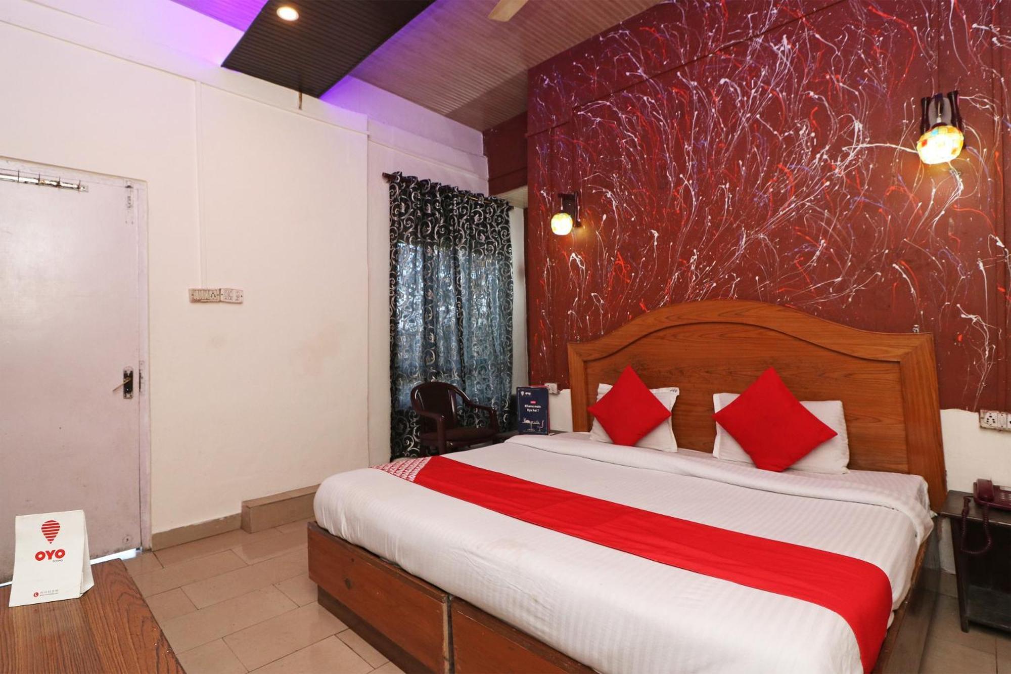 Flagship Dolphin Hotel Barasat Exterior photo